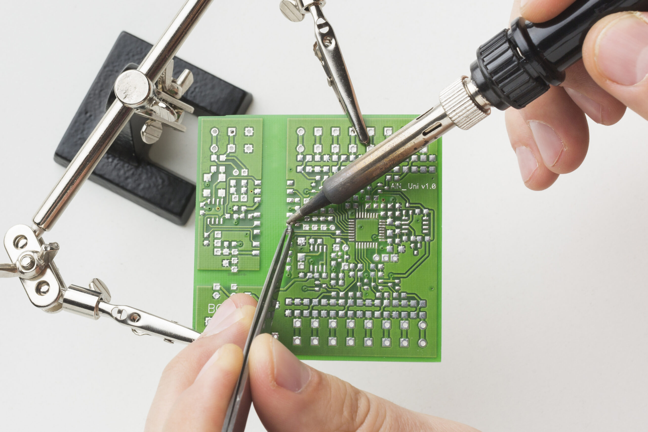 close-up-circuit-board-repair